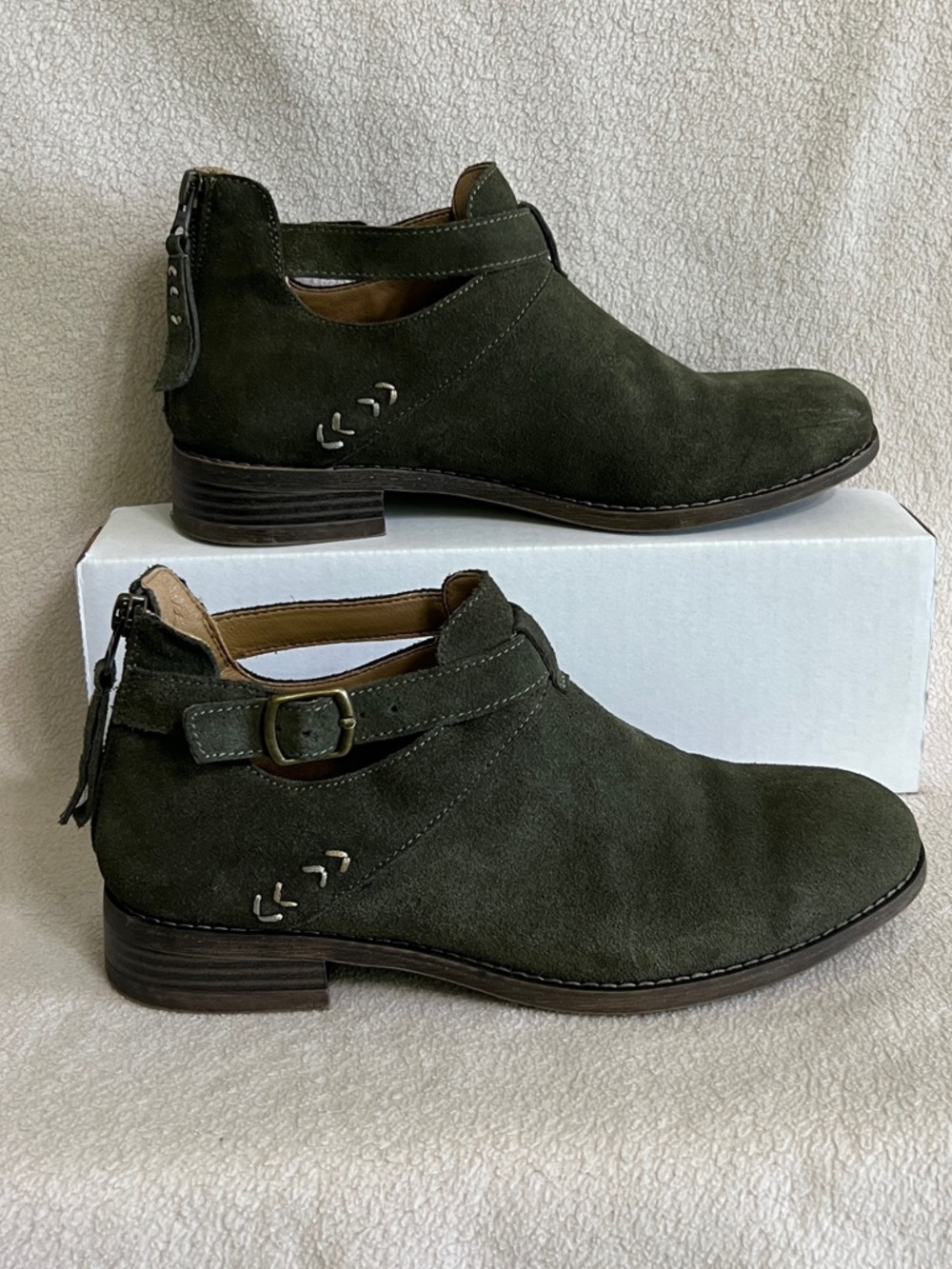 Skechers Sepia Ankle Leather Boots Green Suede Buckle Size 10 Women’s Casual